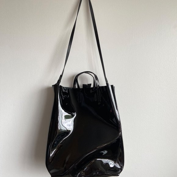 NEW Acne Studios black Baker large patent leather tote w/ strap - Picture 5 of 9